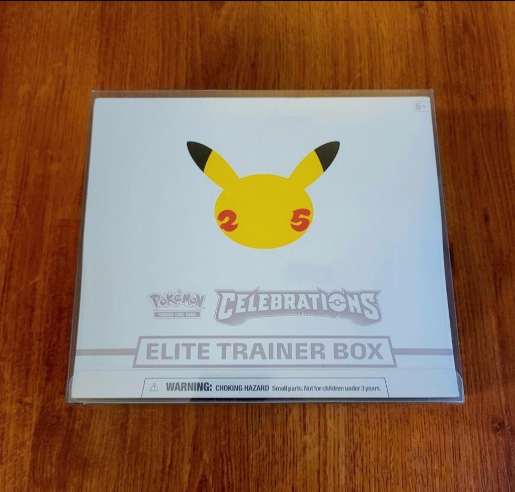 Celebrations ETB avec fermeture parfaite dans une boîte en a, Enlèvement ou Envoi, Booster box