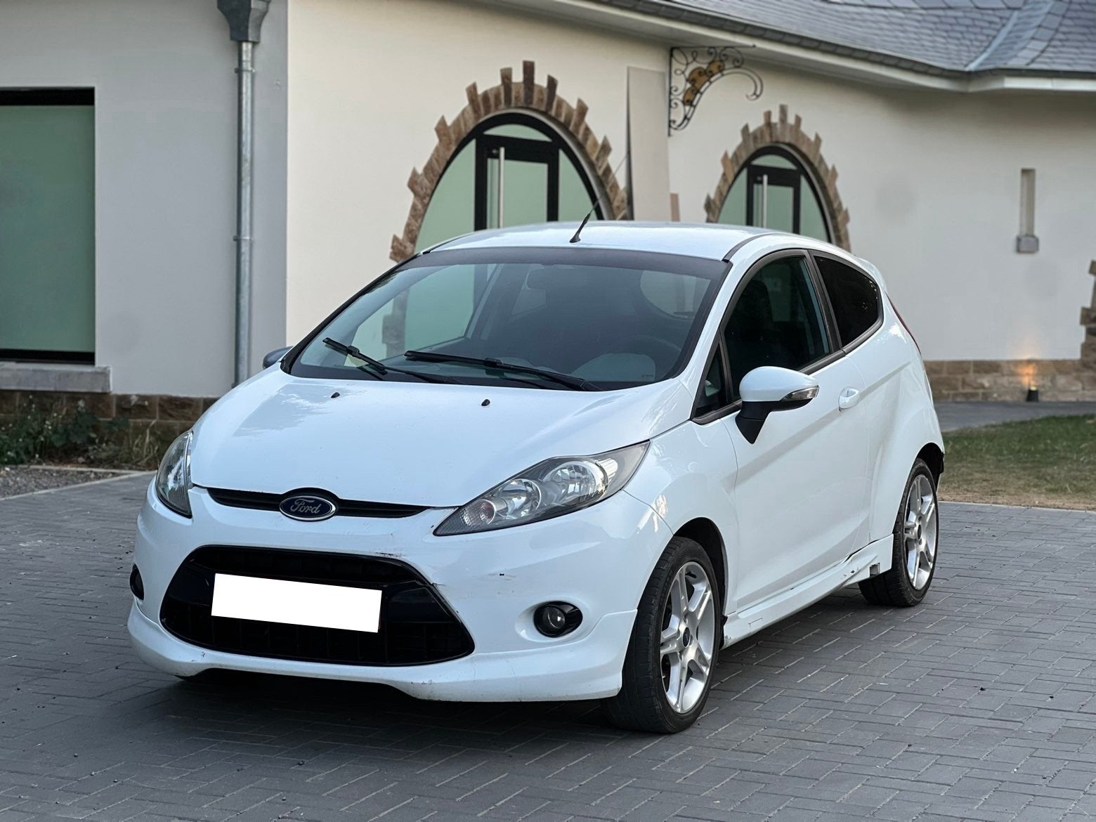 Ford Fiesta 1.6TDCi Titanium EURO5, Auto's, Ford, Euro 5, Stof, Wit, Fiësta