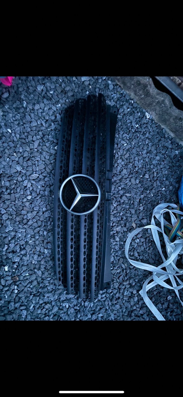 Mercedes Vito 639 Grille, Ophalen