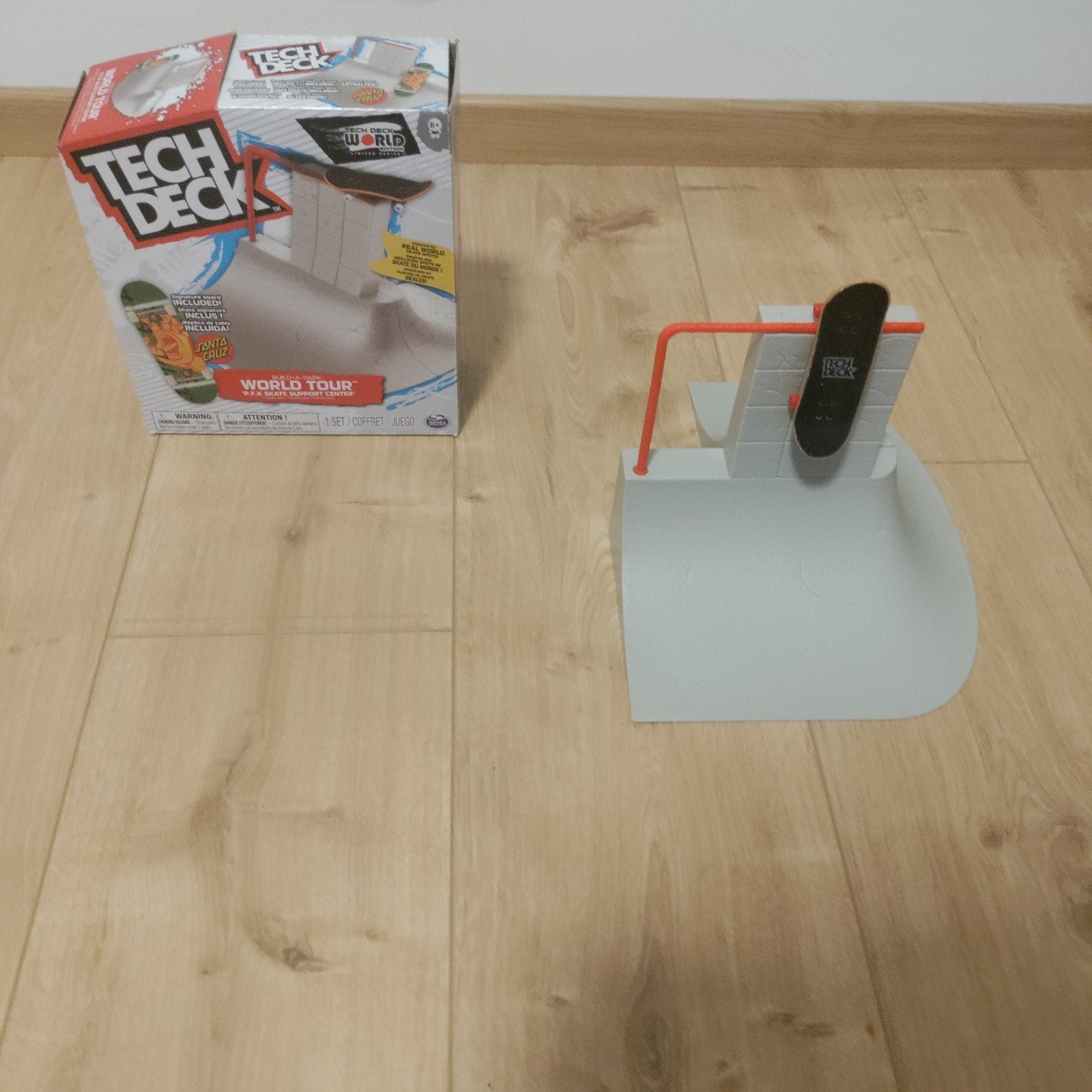 Tech Deck World Tour P.F.K. Skate Support Center, Enlèvement ou Envoi, Comme neuf, Skateboard