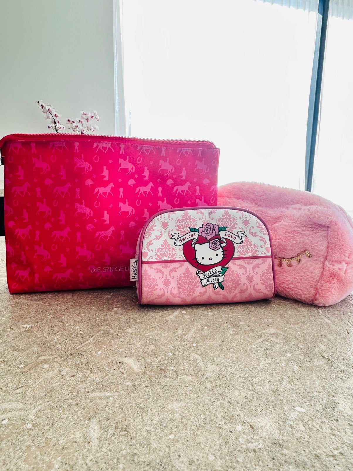 Toillettassen roze set 3 stuks: Die Spiegelburg, Hello Kitty, Ophalen of Verzenden, Zo goed als nieuw, Roze