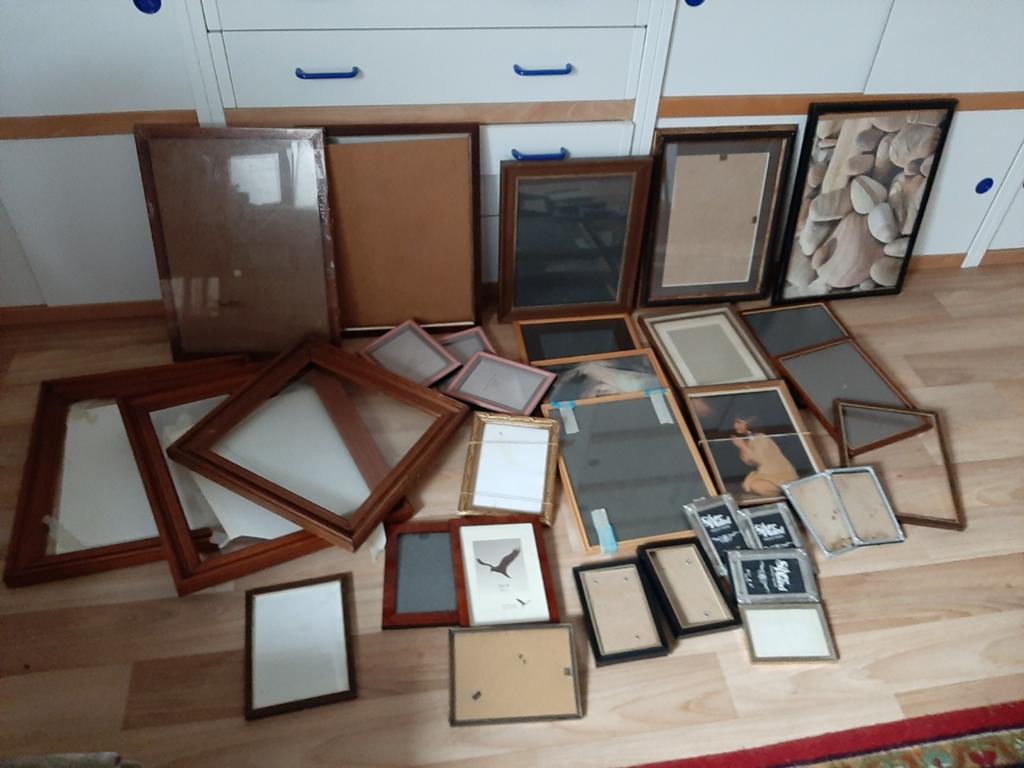 Lot van 32 kaders, Ophalen
