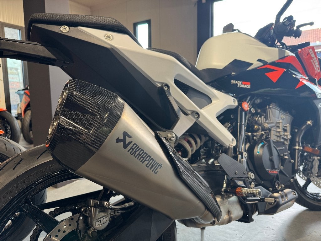 KTM - 990 DUKE, 2 cilinders, ABS, Nieuw, Motorrijbewijs A