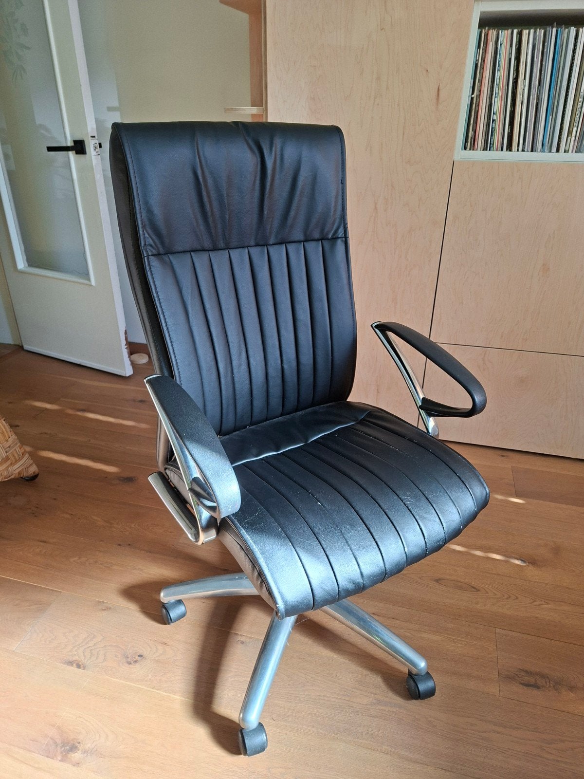 bureaustoel te geef, Ophalen, Bureaustoel