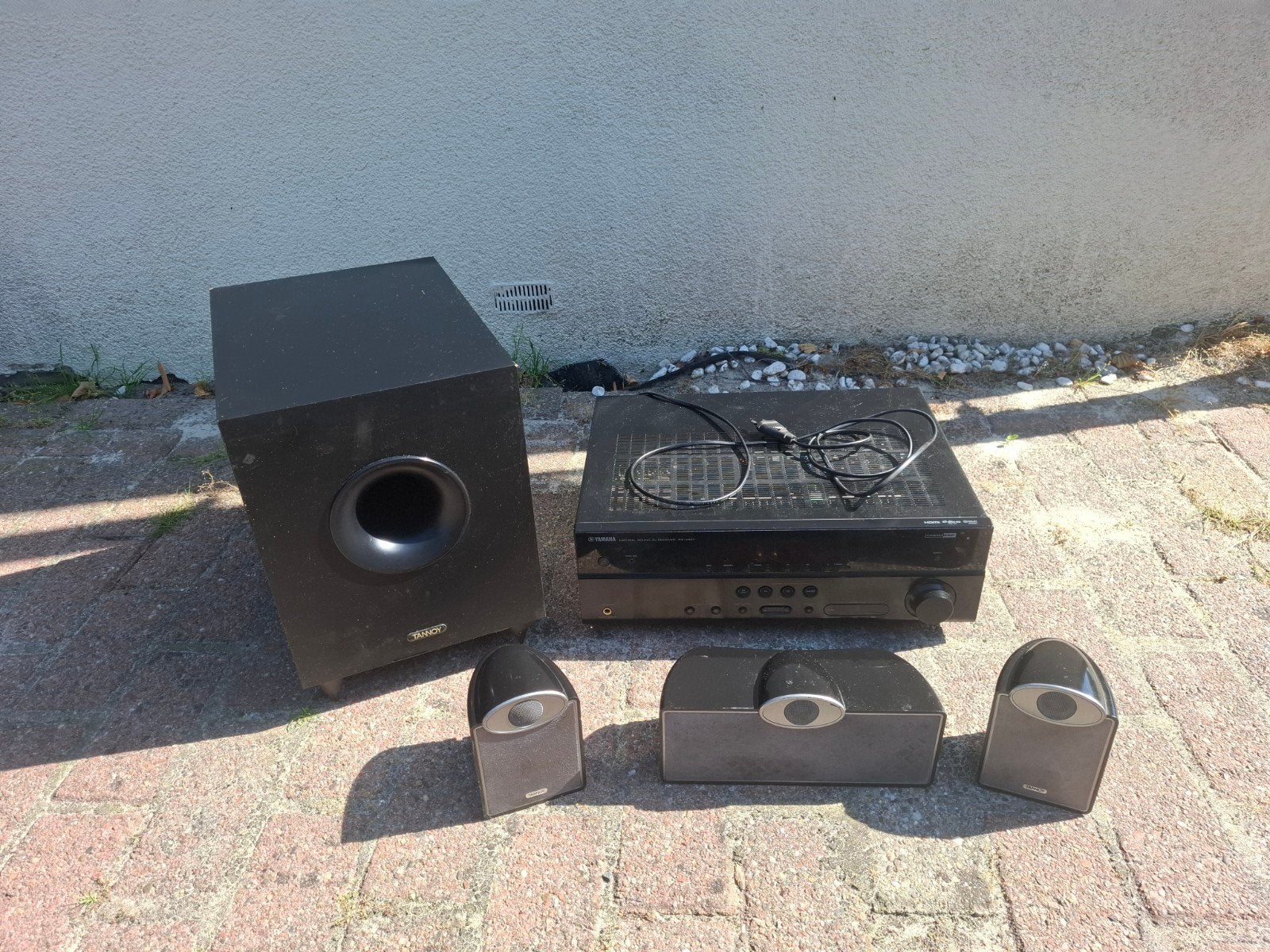 Yamaha RX-V467 Home Cinema Set met Tannoy Subwoofer, Enlèvement ou Envoi, Utilisé, Moins de 2 mètres