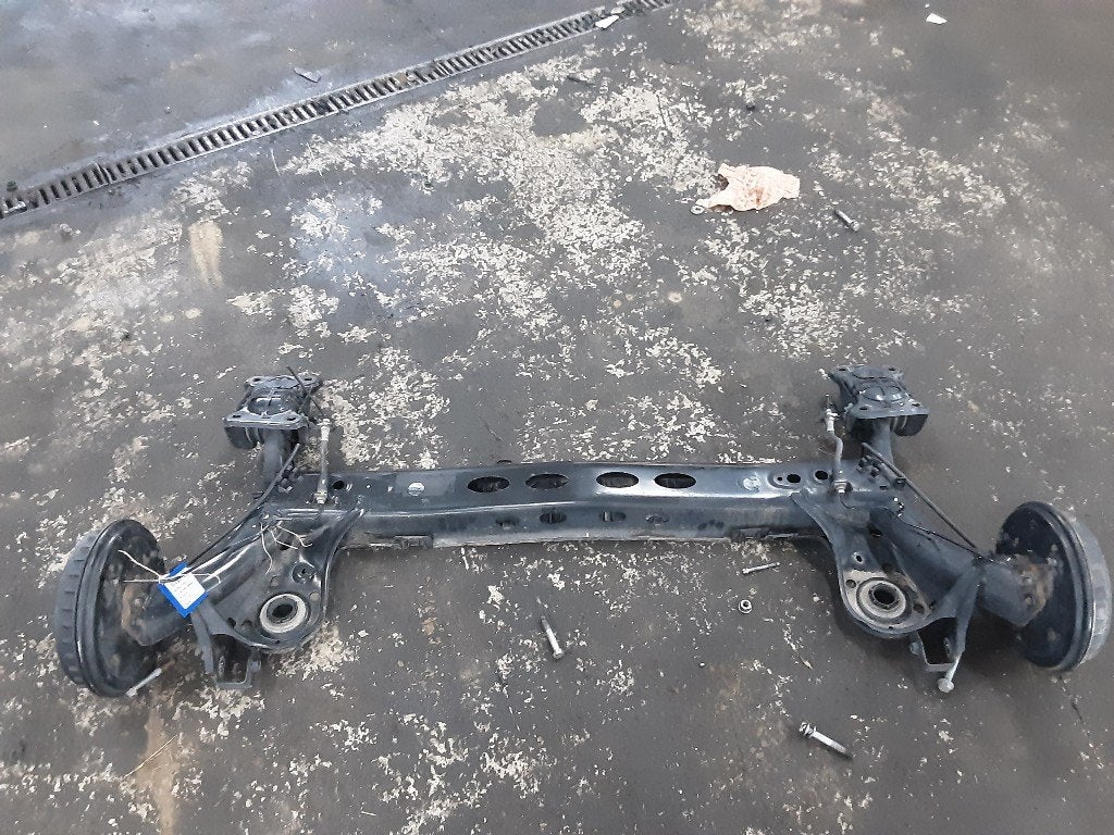 TRAIN ARRIERE Volkswagen Polo VI (AW1) (01-2017/11-2021), Volkswagen, Mevr. I. Hauben, Utilisé, Rue de l'Espoir 34 34
4030  GRIVEGNÉE, BE