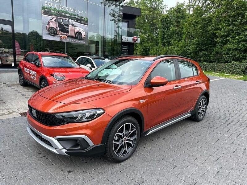 Fiat Tipo 1,5i HYBRID 130pk CROSS, Autos, Fiat, Achat, Euro 6, Entreprise, 1469 cm³