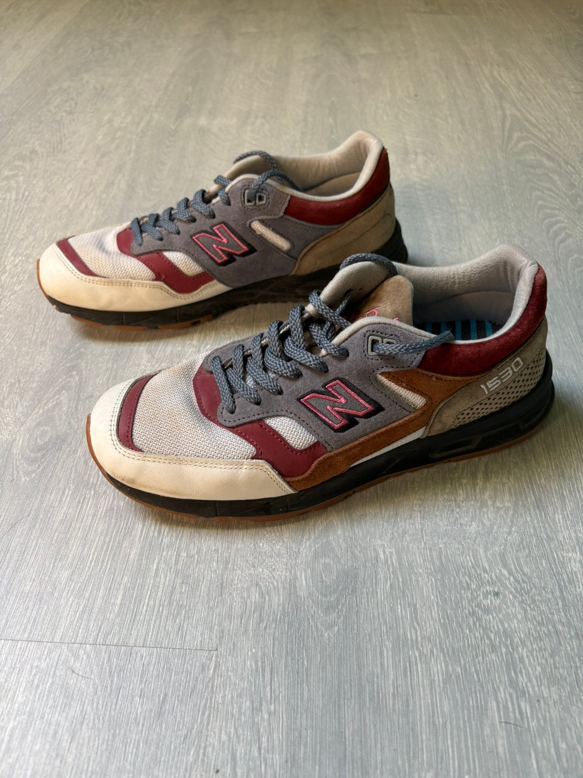New Balance 1530 Made in England – Taille 43, Vêtements | Hommes, Chaussures, Enlèvement ou Envoi, Porté, Blanc, Baskets