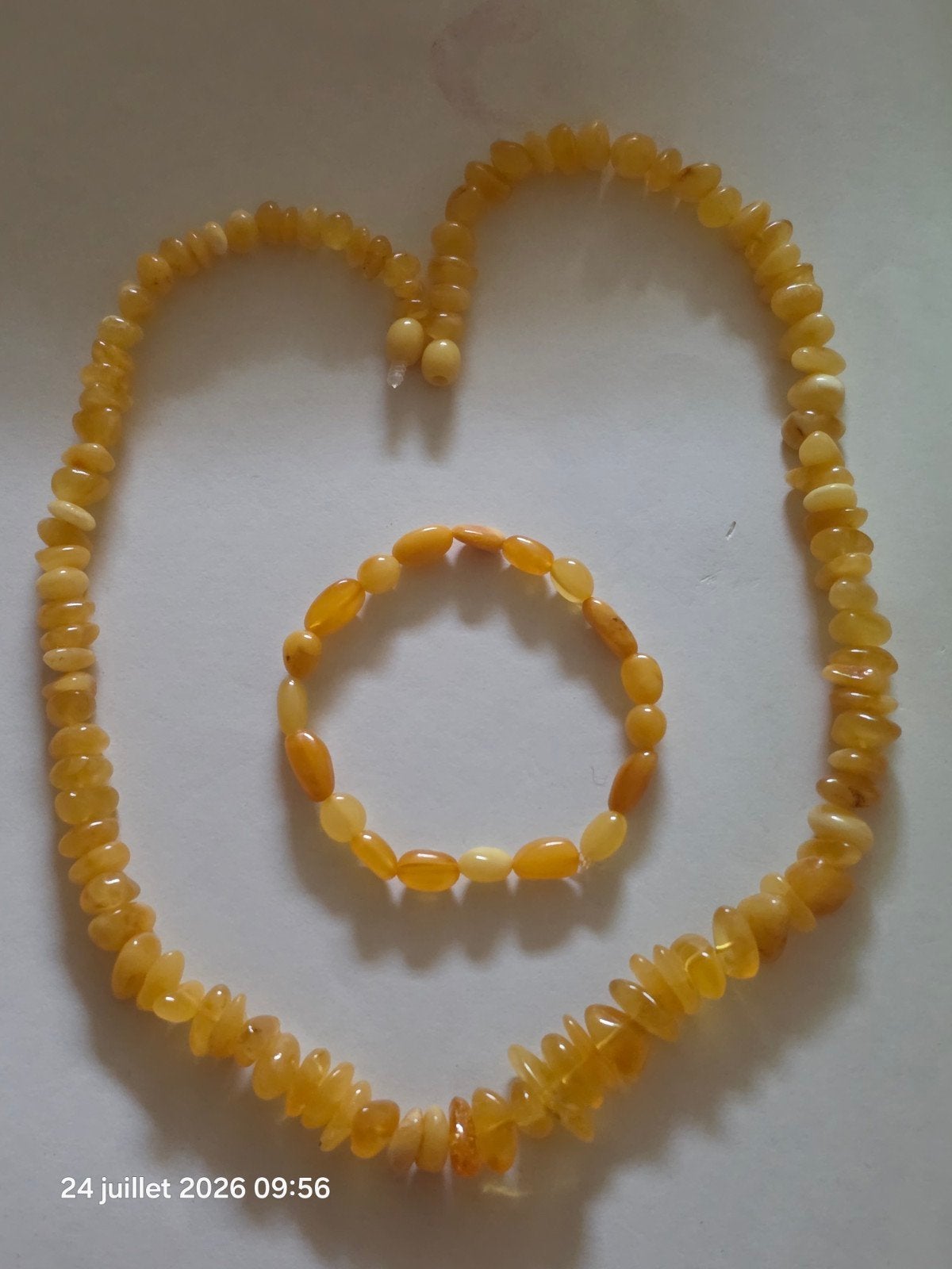 Ensemble en ambre naturelle de Lituanie, Bijoux, Sacs & Beauté, Colliers, Neuf, Pierre ou Minéral, Jaune, Enlèvement