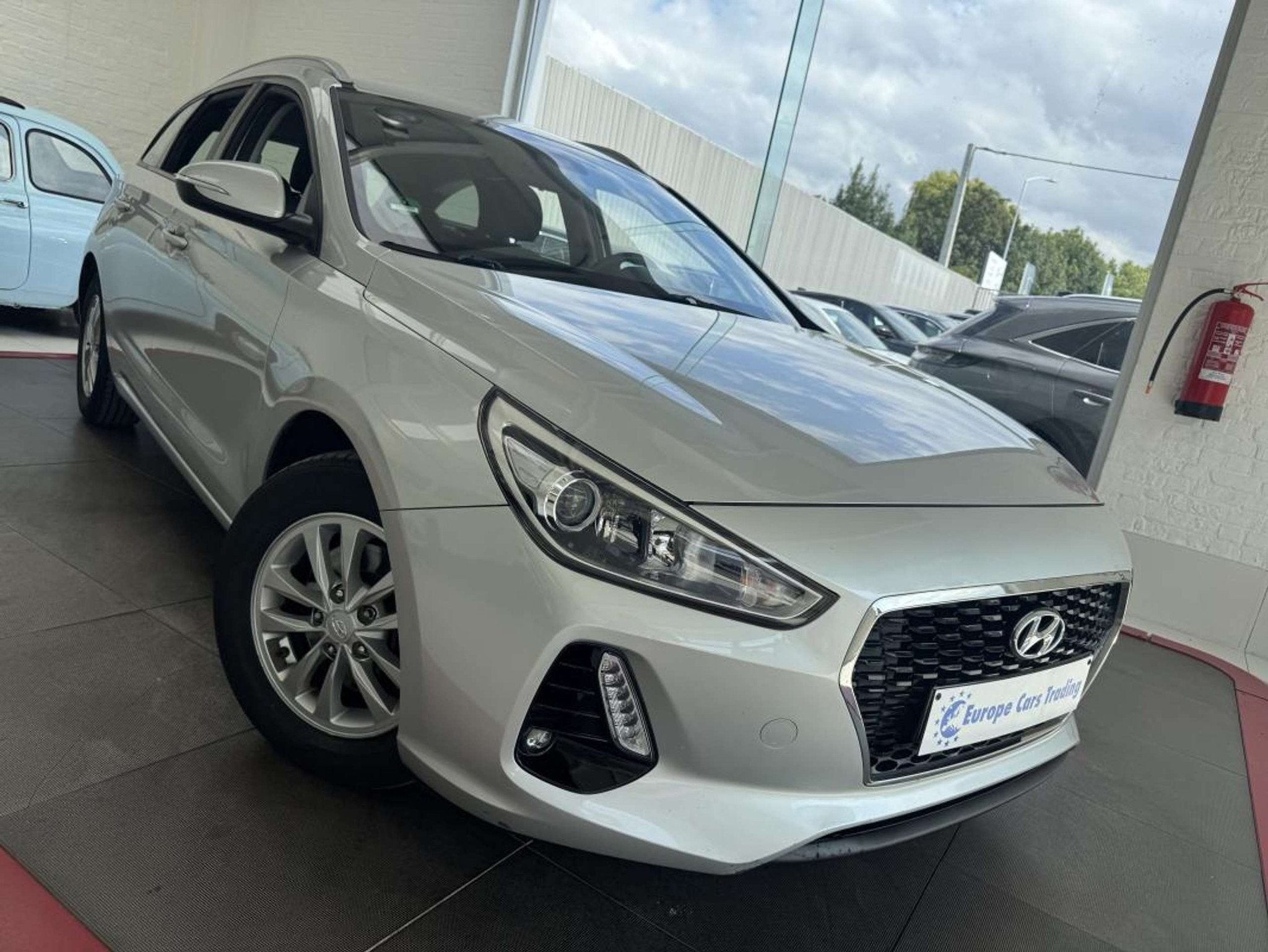 Hyundai i30 SW 1.0T.GDI 120CH ENTRETIEN COMPLET HYUNDAI GAR, Auto's, Stof, Electronic Stability Program (ESP), 120 pk, Bedrijf
