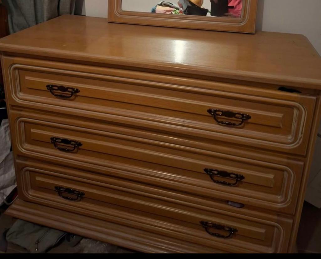 Jolie coiffeuse ou commode, Enlèvement, Cerisier