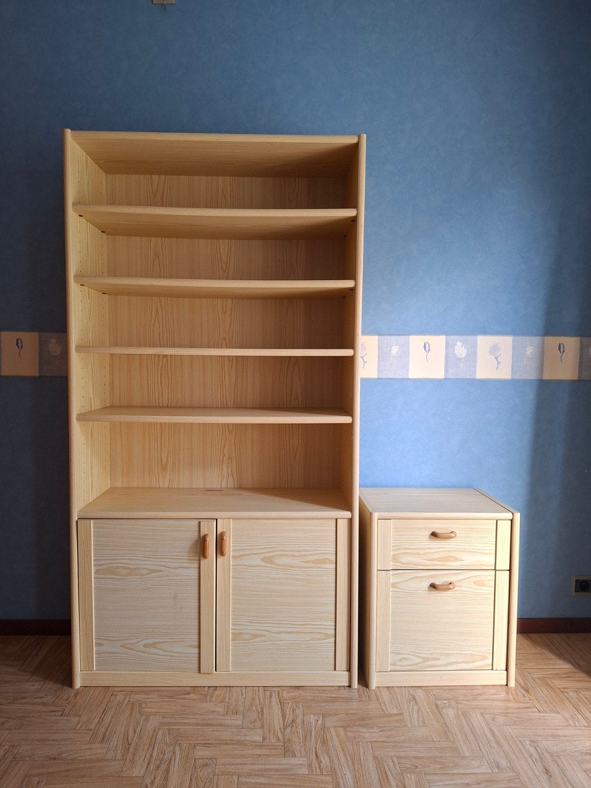 Slaapkamerkast/boekenkast met nachtkastje in hout, Huis en Inrichting, Ophalen