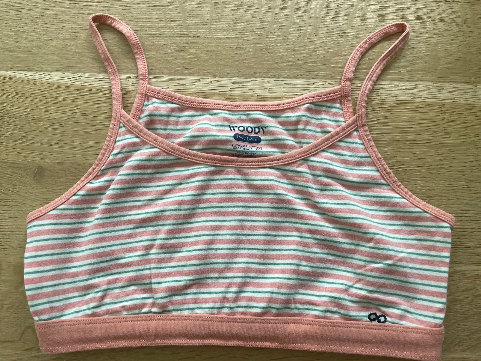 Top Woody taille 176, Enfants & Bébés, Vêtements enfant | Taille 176, Enlèvement ou Envoi, Comme neuf, Fille, Vêtements de nuit ou Sous-vêtements