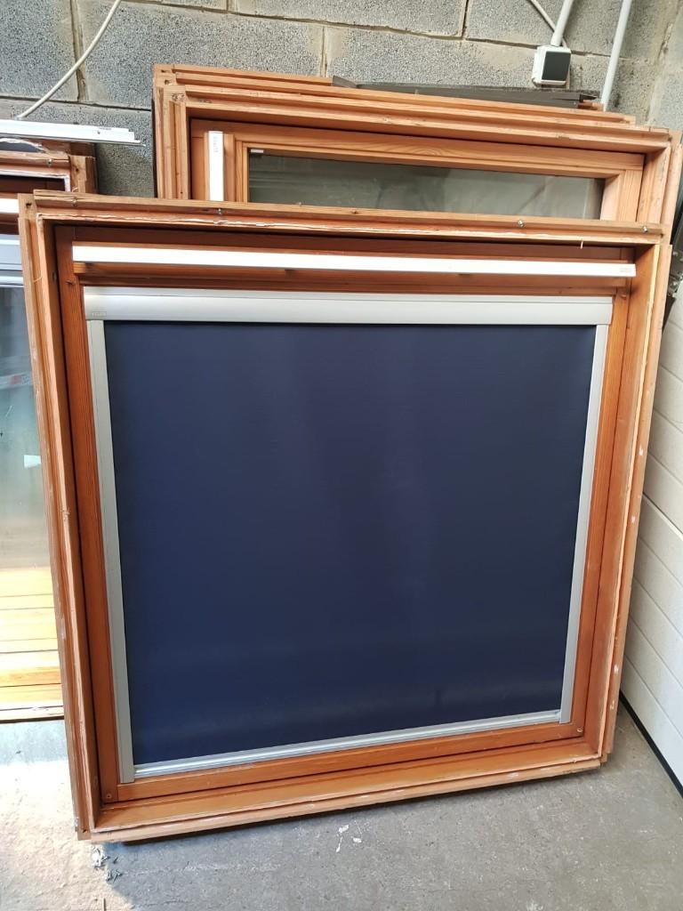velux 114x118 + raccord + store + option pose, Ophalen, Gebruikt, Hout