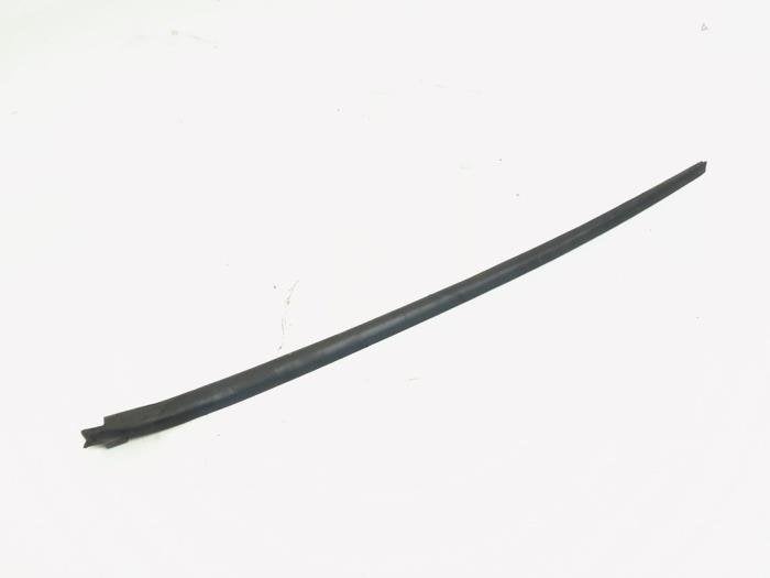 Cadre pare-brise d'un Volkswagen Golf, Volkswagen, -, 3 mois de garantie, Utilisé