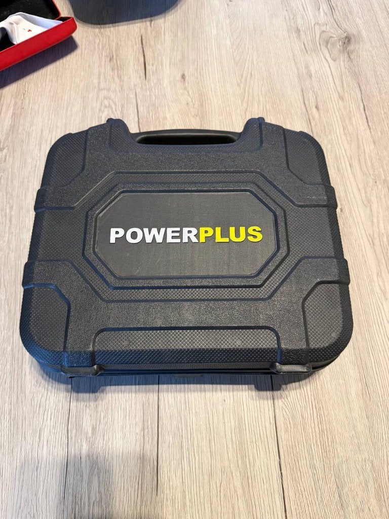 Powerplus POWX00510 20V boormachine + 2 accu's en lader, Doe-het-zelf en Bouw, Ophalen, Gebruikt, Boor- en Schroefmachine, Klopboormechanisme