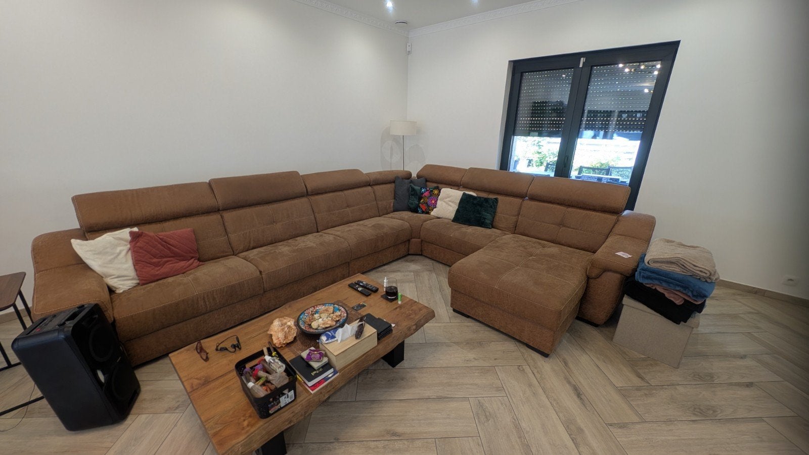 Grote luxe hoekzetel cognac suède – zeer mooie staat, Enlèvement, Comme neuf, Tissus, Modern Industrieel