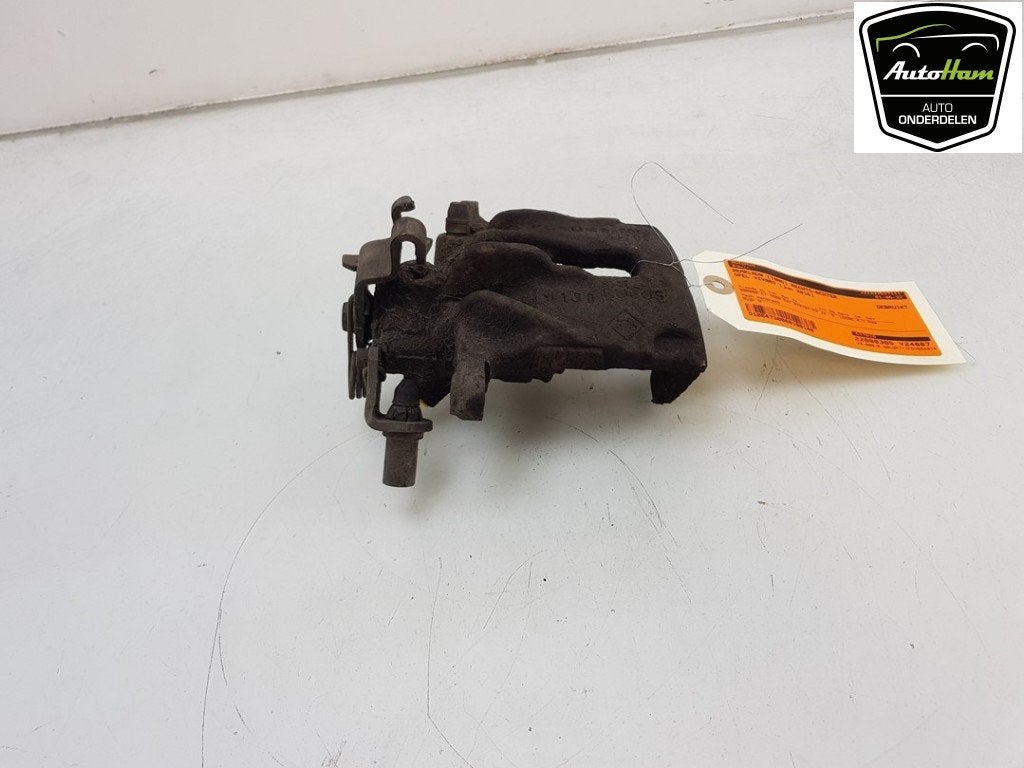 REMKLAUW RECHTS ACHTER Opel Vivaro (01-2014/12-2019), Gebruikt, Opel