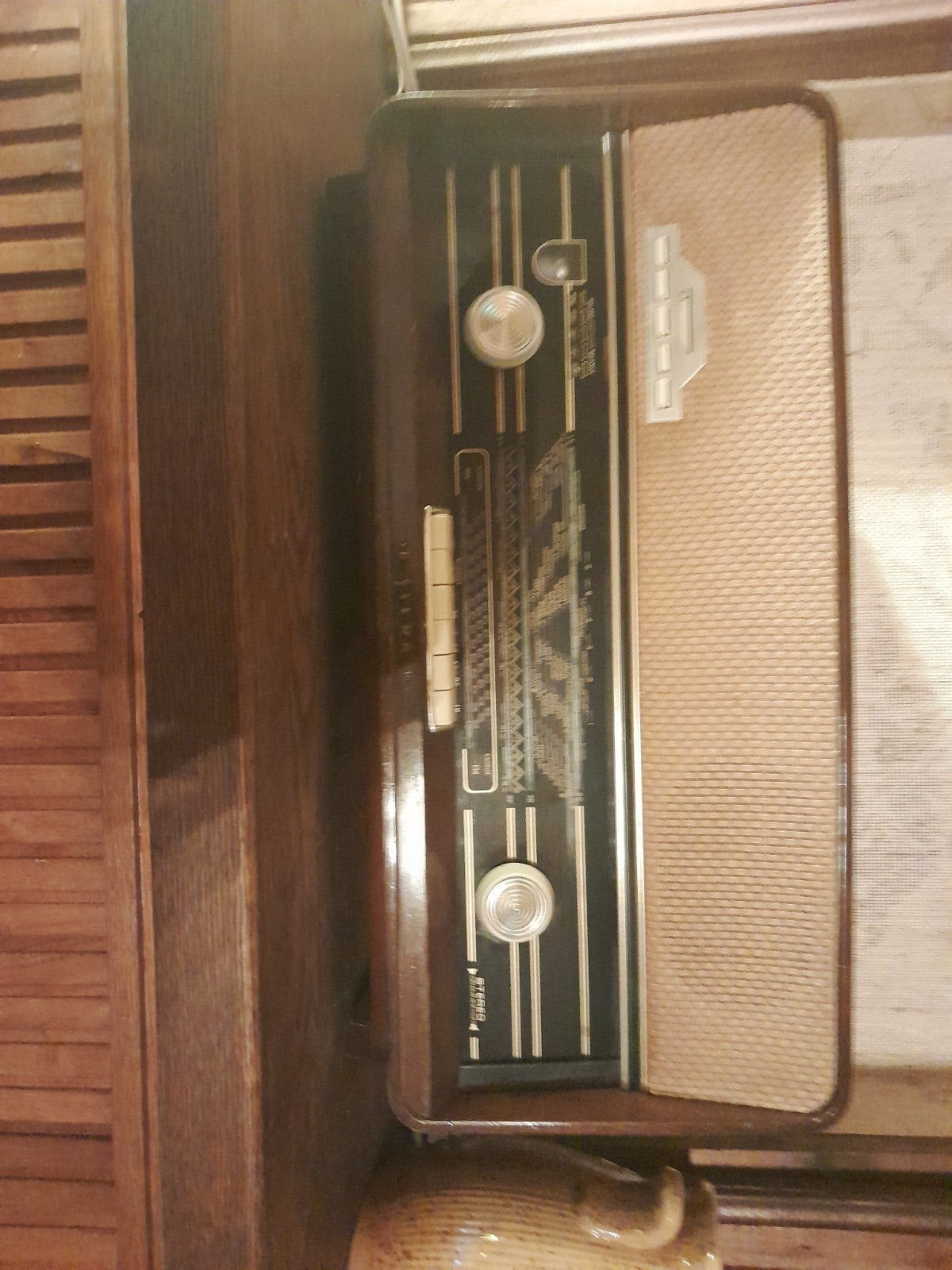Oude radio, Ophalen