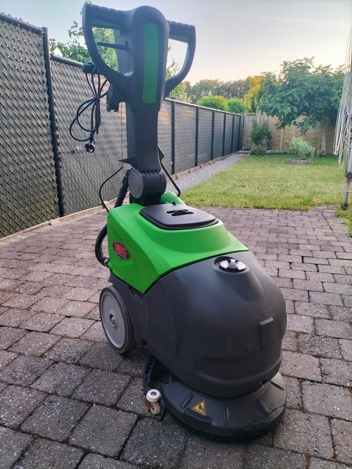 Poetsmachine Dibo, Doe-het-zelf en Bouw, Reinigingsmachines, Ophalen, Gebruikt, Schrobmachine