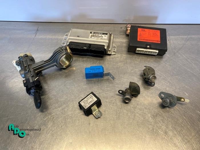 Serrure de contact + ordinateur d'un Kia Picanto (Picanto 04, Autos : Pièces & Accessoires, Kia, -, 3 mois de garantie, Utilisé