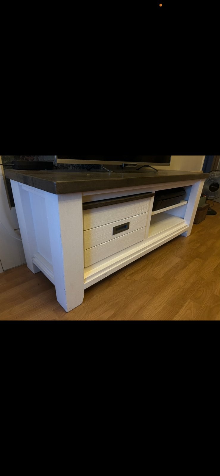 Mooie en stevige houten TV-meubel, Enlèvement