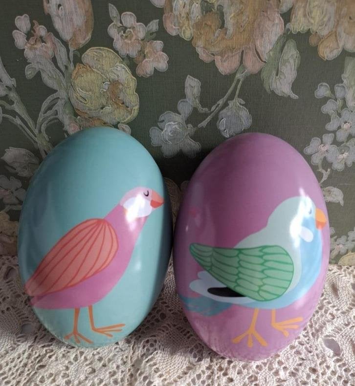 2 Grote blikken eieren met fantasie vogels LENTE, PASEN, Divers, -, Utilisé, -, -