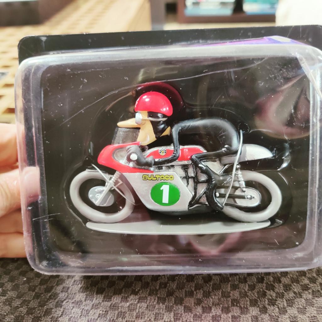 Joe Bar Bultaco TSS 250 ref 94 serie 2, Verzenden