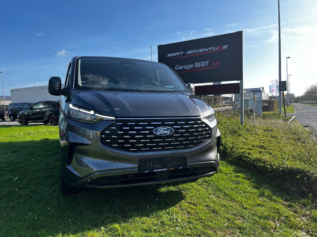 Ford Tourneo Custom Titanium L2 8 zitplaatsen, 4 cilinders, 2500 kg, Bedrijf, 5 deurs