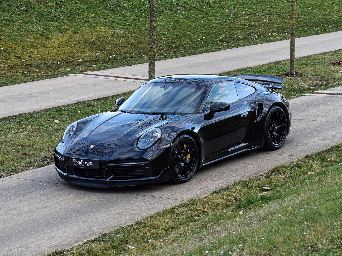 Porsche 992 911 Turbo S / Sport Design / Exclusive Manufaktu, 4 zetels, Gebruikt, 254 g/km, Zwart