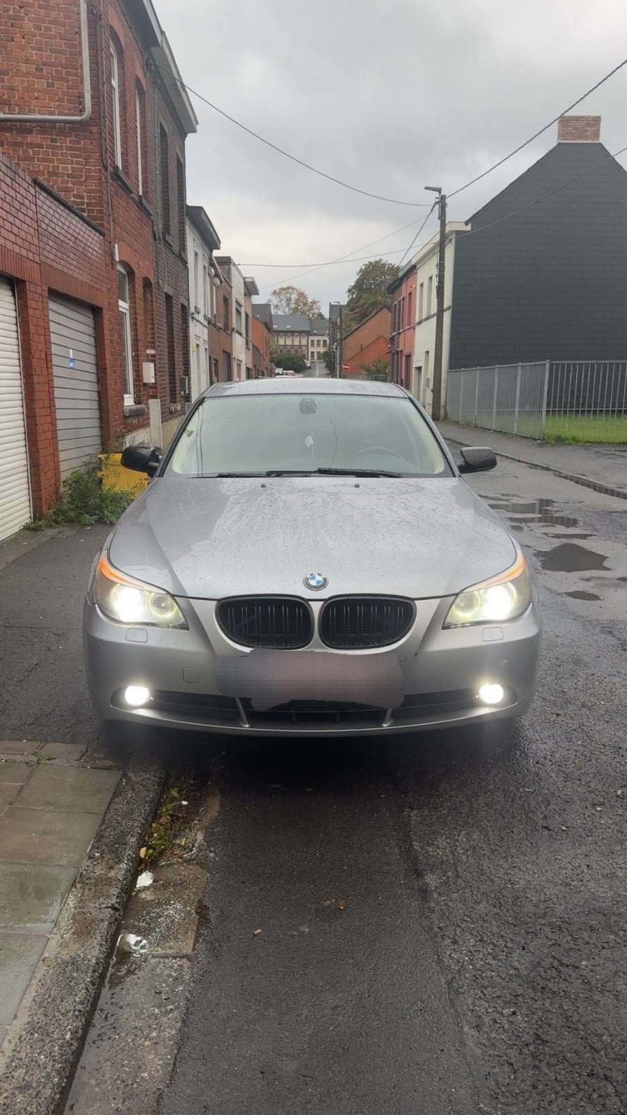 BMW 520I ESSENCE AUTOMATIQUE, Argent ou Gris, Berline, Automatique, Particulier