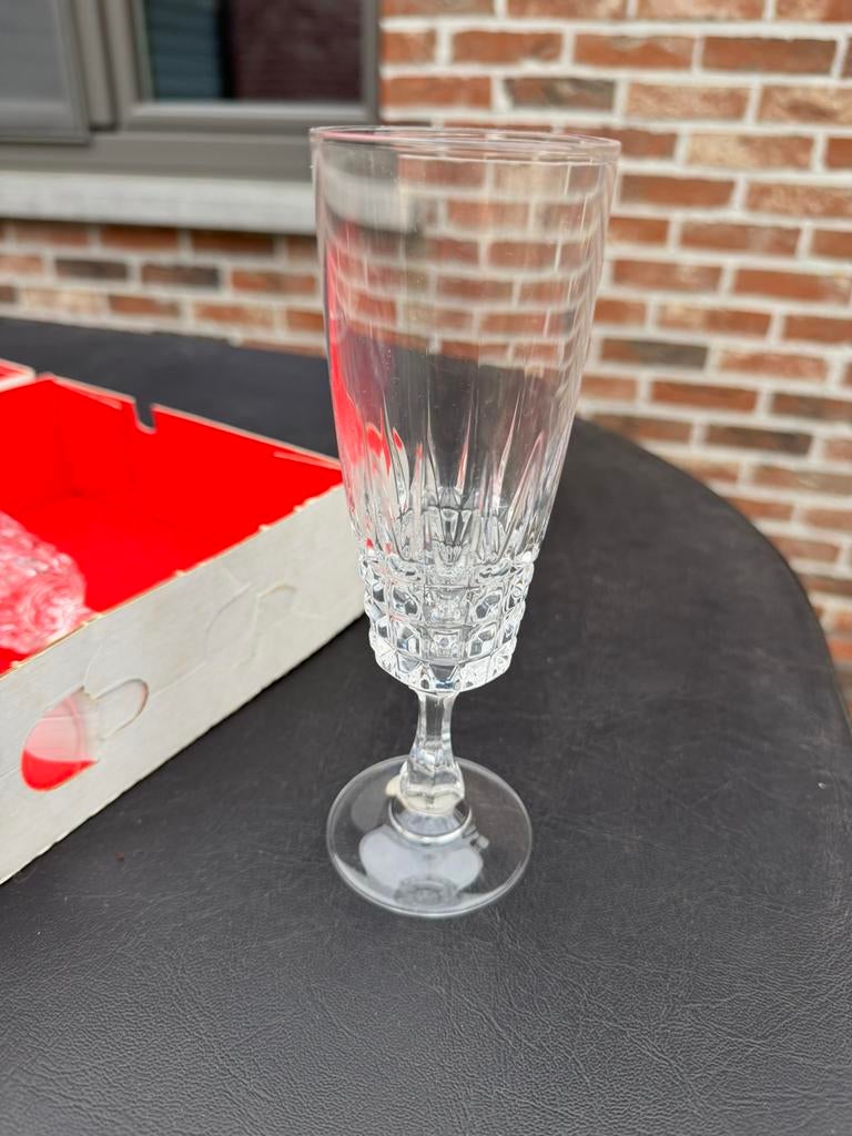 Verres à champagne Cristal d'Arques Pompadour, Enlèvement, Comme neuf