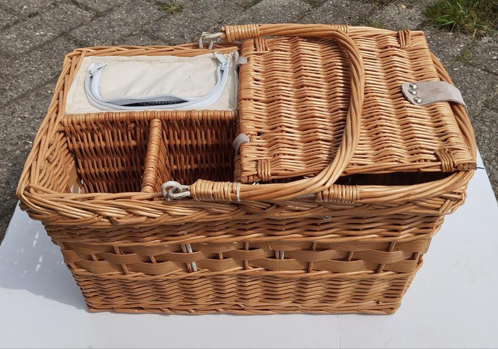 picnic-mand met bestek NIEUW!