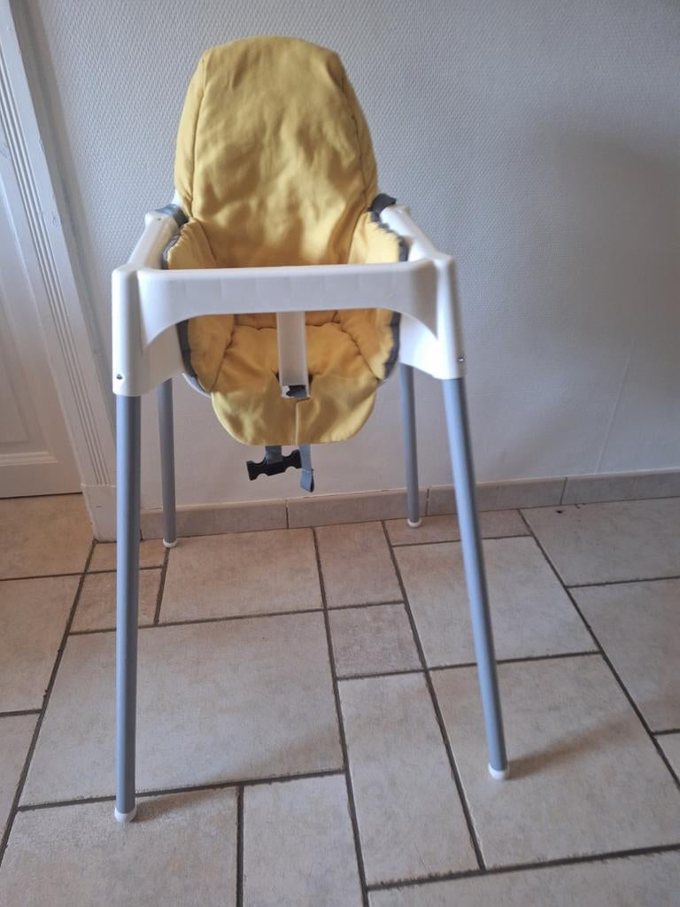Ikea kinderstoel met twee zachte bescherm hoejes, Enlèvement
