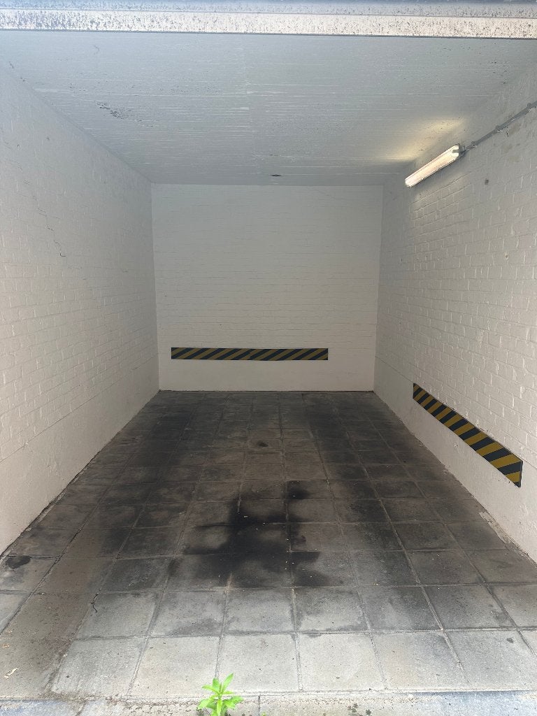 Garage fermé à vendre –Boulevard Louis Mettewie 57, 1080 BXL, Bruxelles