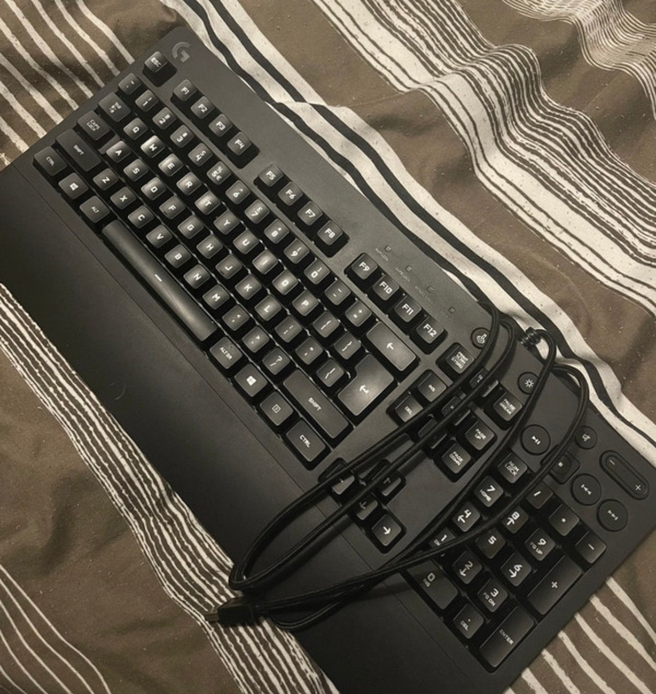 Logitech toetsenbord, Computers en Software, Toetsenborden, Verzenden, Zo goed als nieuw, Bedraad