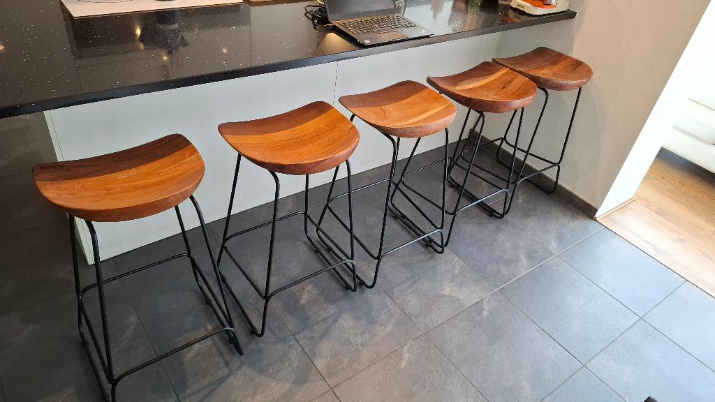 Tabouret haut pour cuisine, Avec repose-pieds, Comme neuf, Enlèvement, Bois