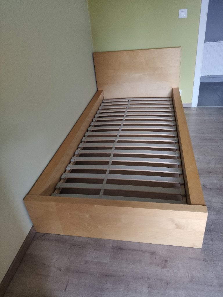 Cadre de lit simple en bois avec sommier à lattes, Enlèvement, Utilisé
