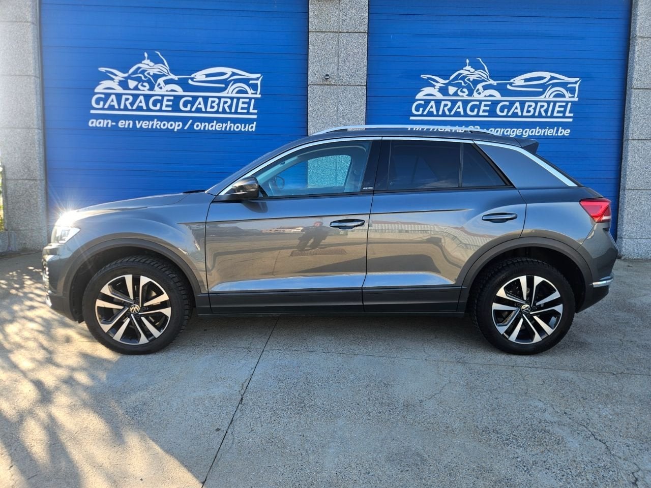 Volkswagen T-Roc Mark 1 (2017-2022) (automatique), Autos, Argent ou Gris, Achat, Euro 6, Carnet d'entretien