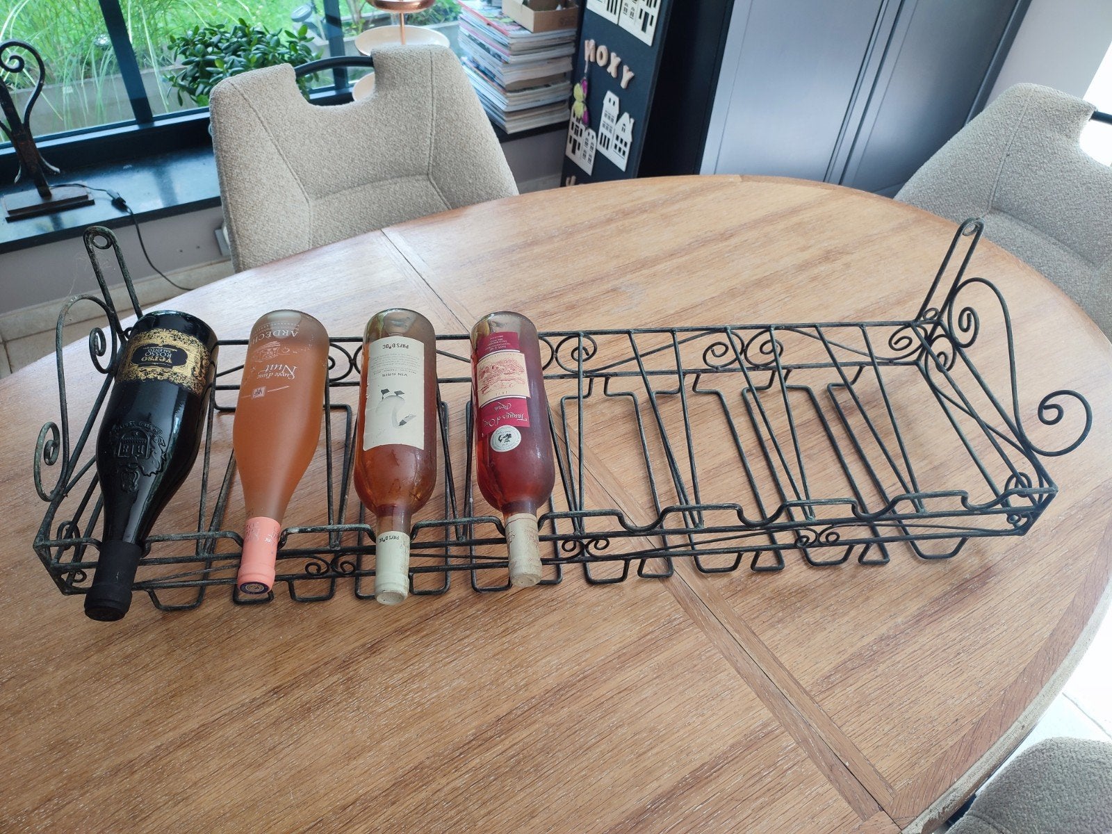 Étagère a vin, Enlèvement
