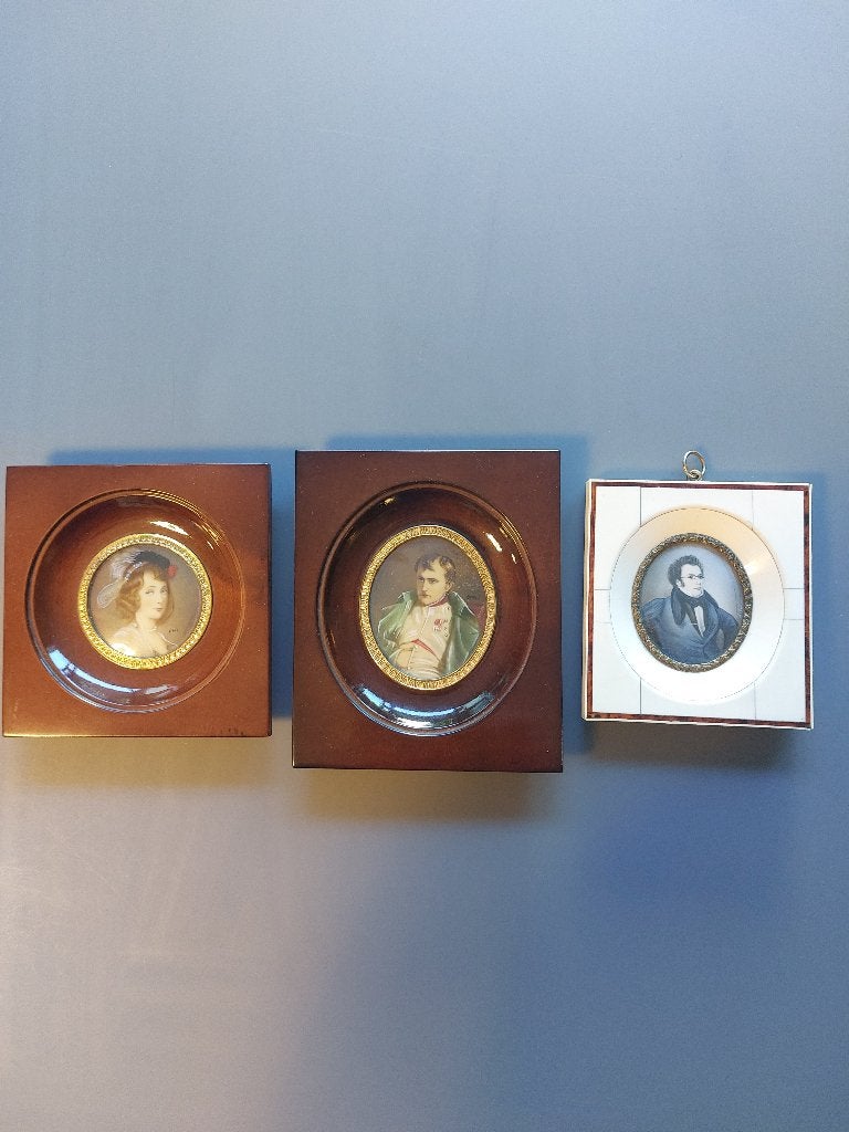 Lot : 3 peintures miniatures sur ivoire, Portrait ou Personnes, Autres techniques, Peint à la main, Enlèvement