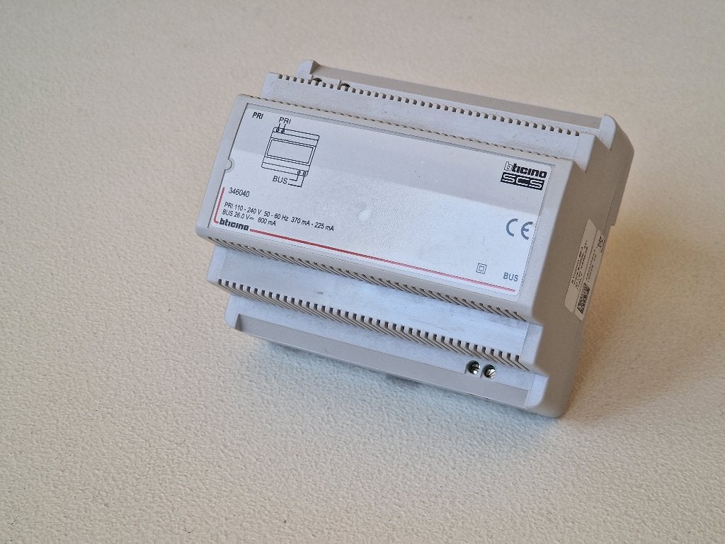 BTicino 346040 voeding voor 2-draads audio/intercom systeem, Ophalen of Verzenden, Gebruikt