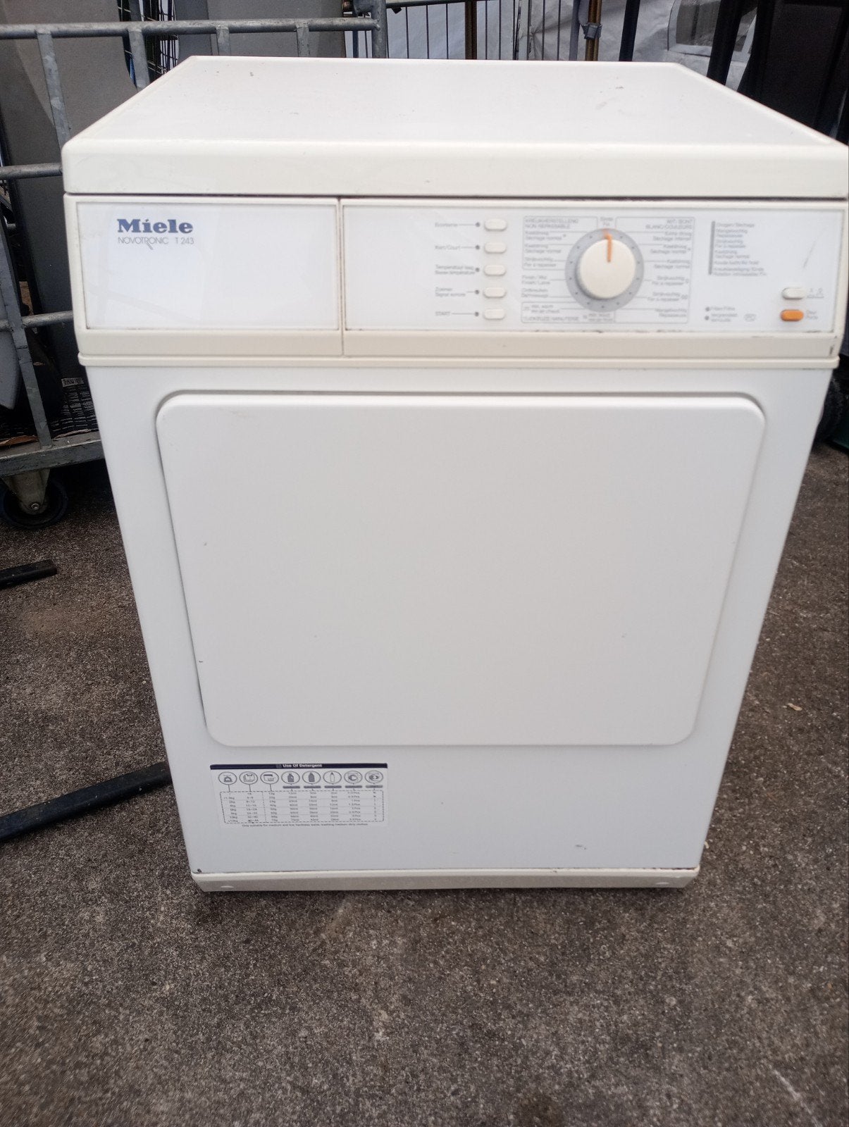 Miele droogkast met afvoer naar buiten, Ophalen, Gebruikt, Luchtafvoer, 4 tot 6 kg