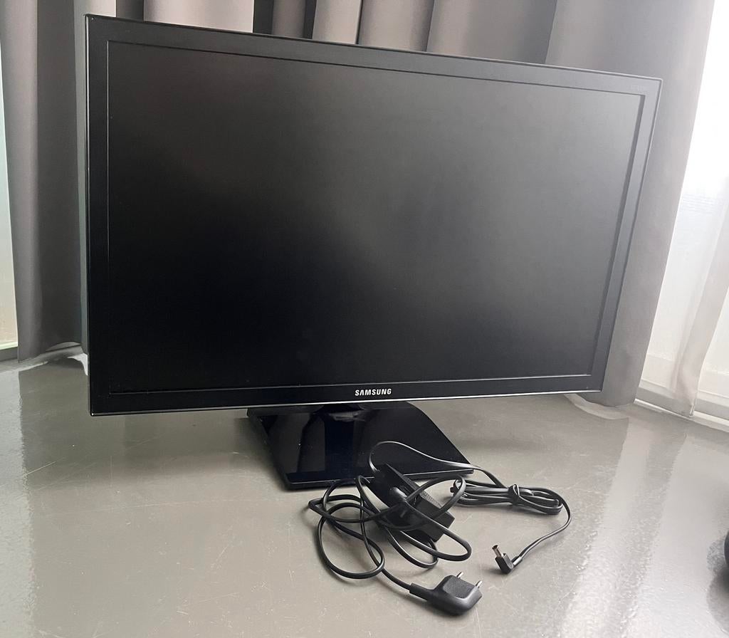Samsung s27e330 monitor, Computers en Software, Monitoren, Zo goed als nieuw, HDMI, Ophalen