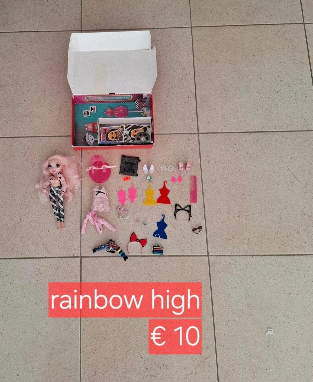 rainbow high, Kinderen en Baby's, Speelgoed | Poppen, Ophalen of Verzenden, Zo goed als nieuw