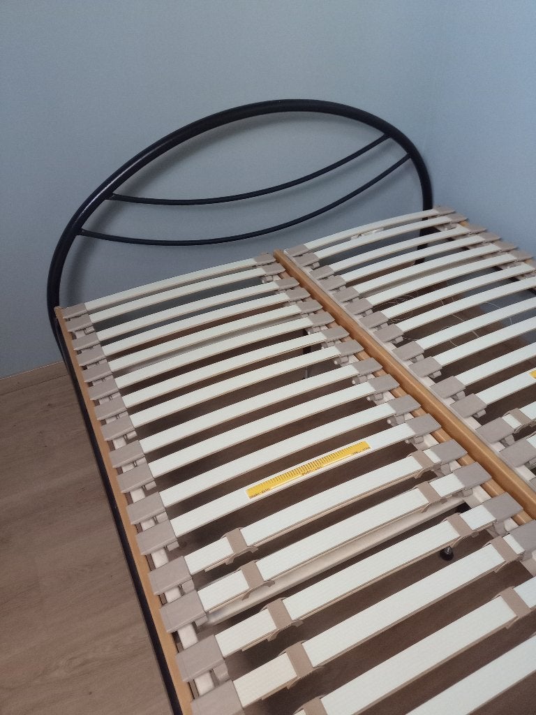 Gratis bed, Ophalen, Zwart, 140 cm, Zo goed als nieuw