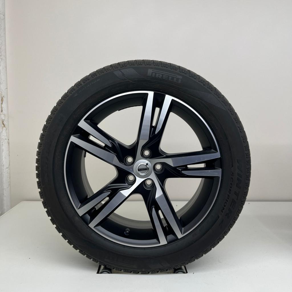 Volvo XC60 - 19 inch - winterbanden, Pneus et Jantes, Pneus hiver, Enlèvement ou Envoi, Véhicule de tourisme