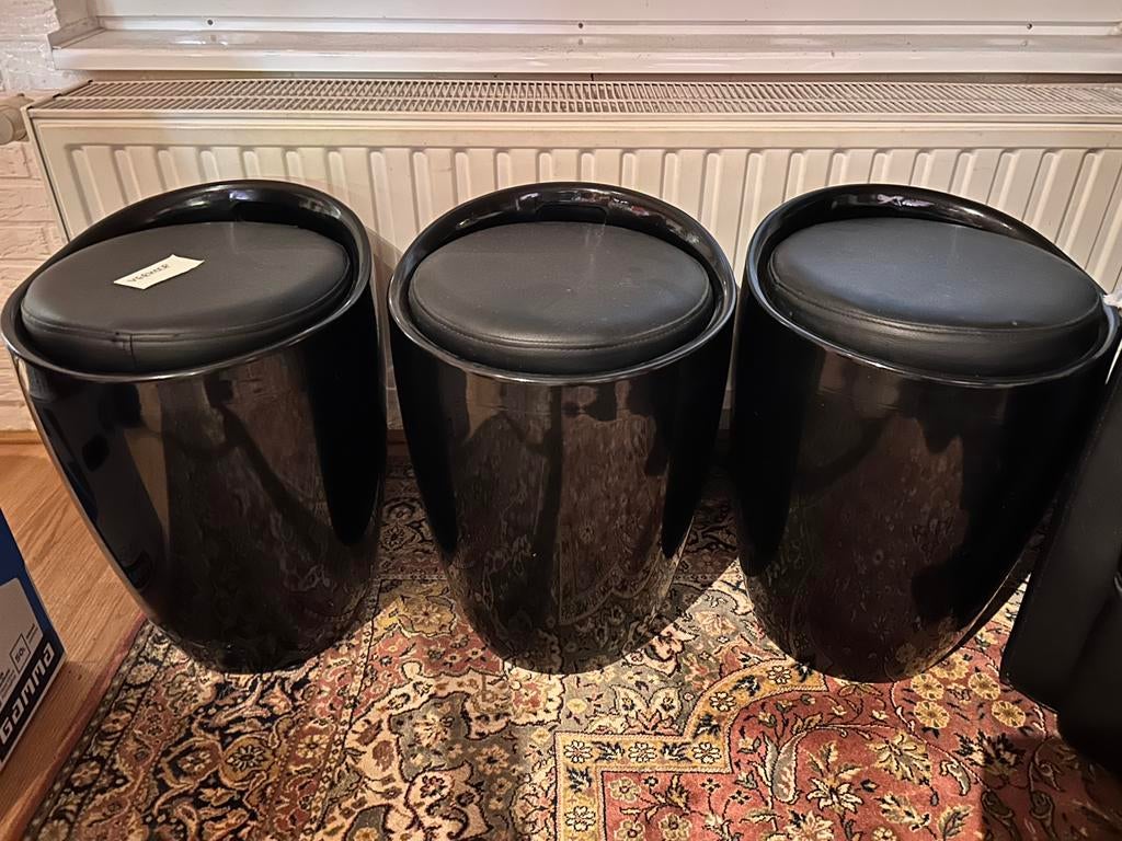 3 hockers / zitmeubel / opbergmeubel, Ophalen, Zo goed als nieuw