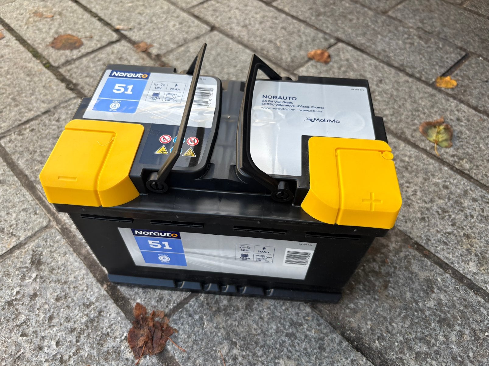 Gloednieuwe autobatterij 12V 70Ah 720A, Autos : Pièces & Accessoires, Neuf