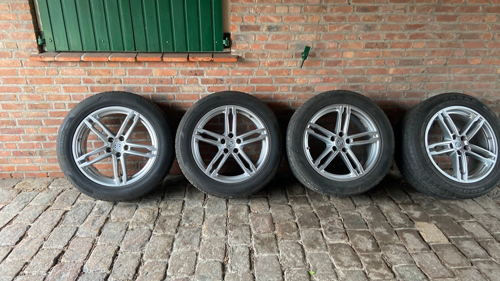 Velgen en banden Porche Macan, Ophalen, Band(en)